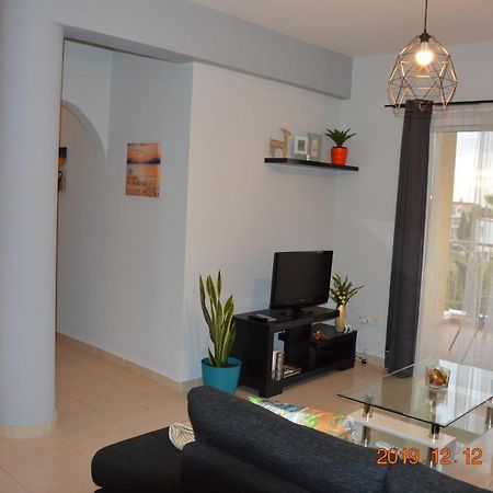 Luxury Apartment Paphos Bagian luar foto
