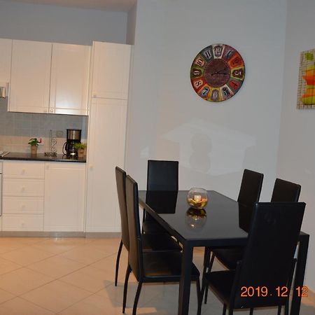 Luxury Apartment Paphos Bagian luar foto