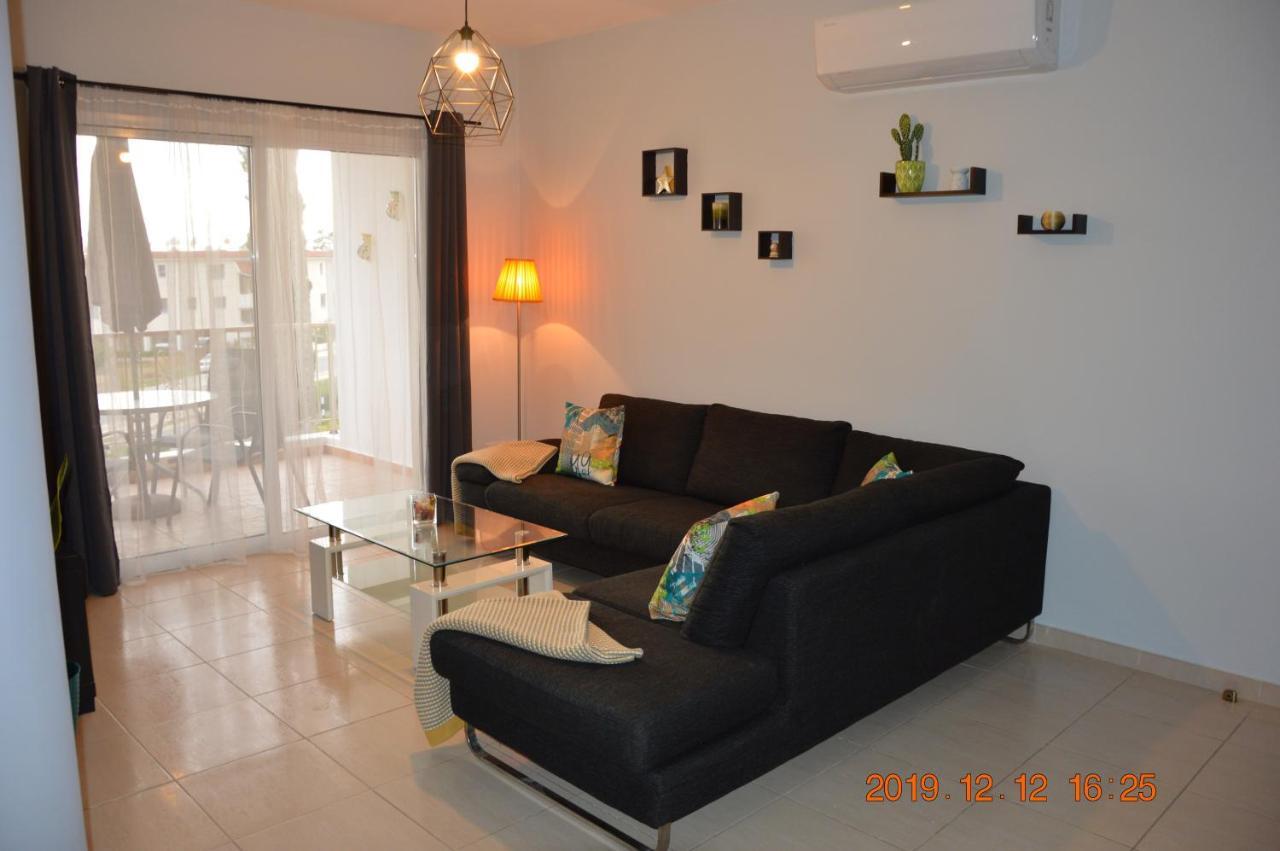 Luxury Apartment Paphos Bagian luar foto