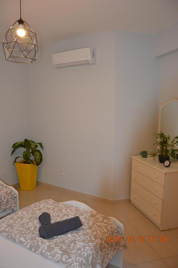 Luxury Apartment Paphos Bagian luar foto