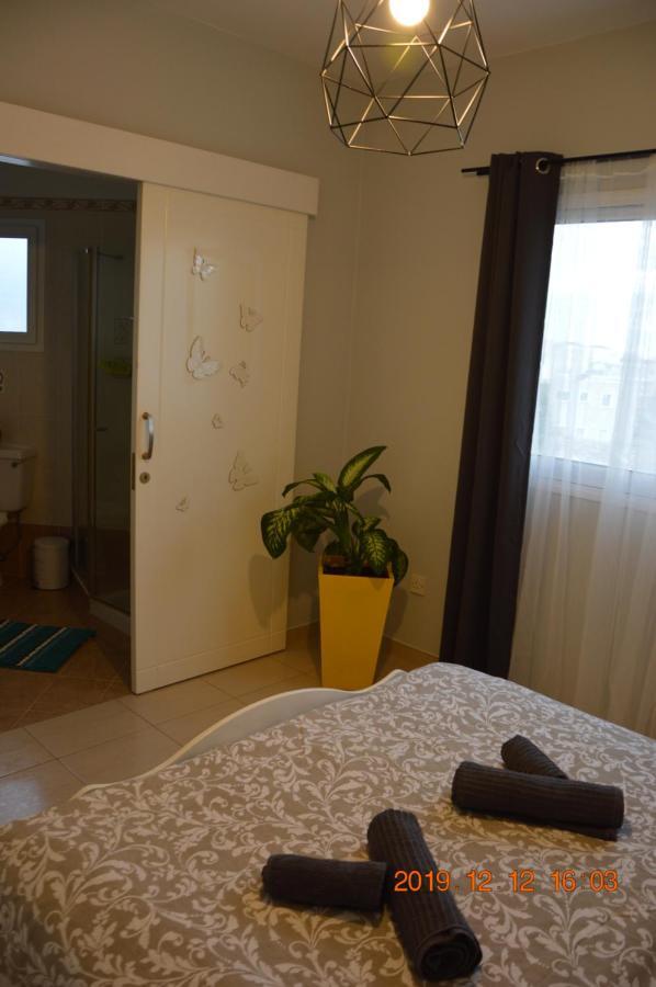 Luxury Apartment Paphos Bagian luar foto
